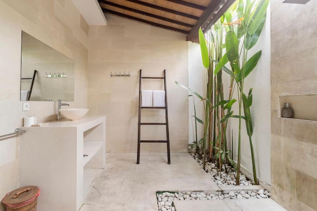 Villa West Indies Ubud, Close To Ubud Center Exterior foto